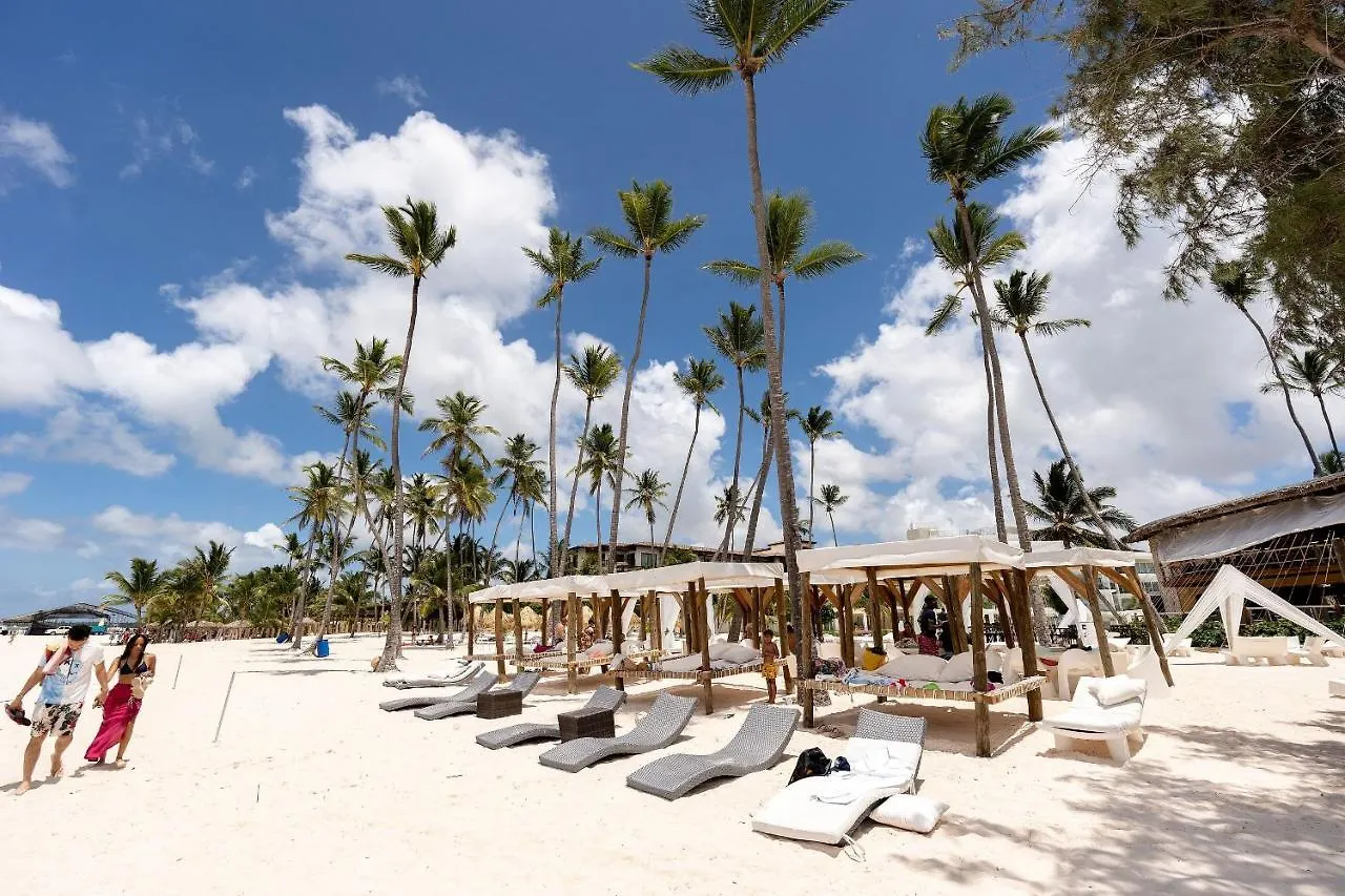 Charming 2Bdr Pool View Walking To Bavaro Beach Punta Cana Apartment